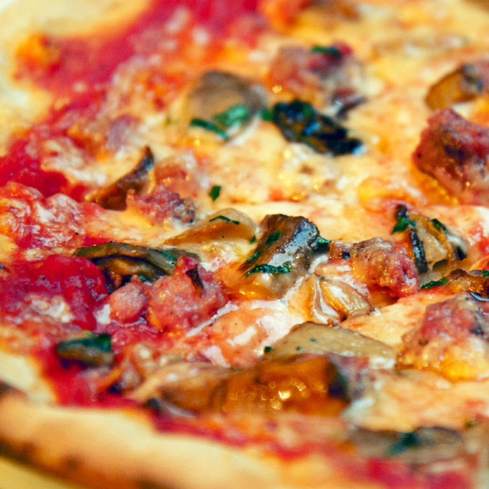 pizza-con-funghi-porcini – Pizzeria Trzy Papryczki